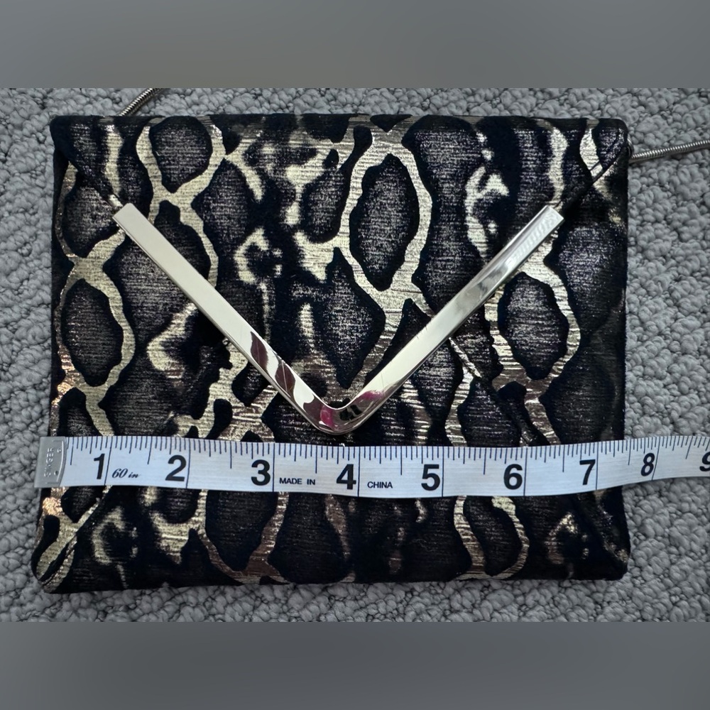 Trouve Women's Clutch Wristlet Leopard Print Purse Mini Bag Gold Nordstrom - Picture 5 of 6